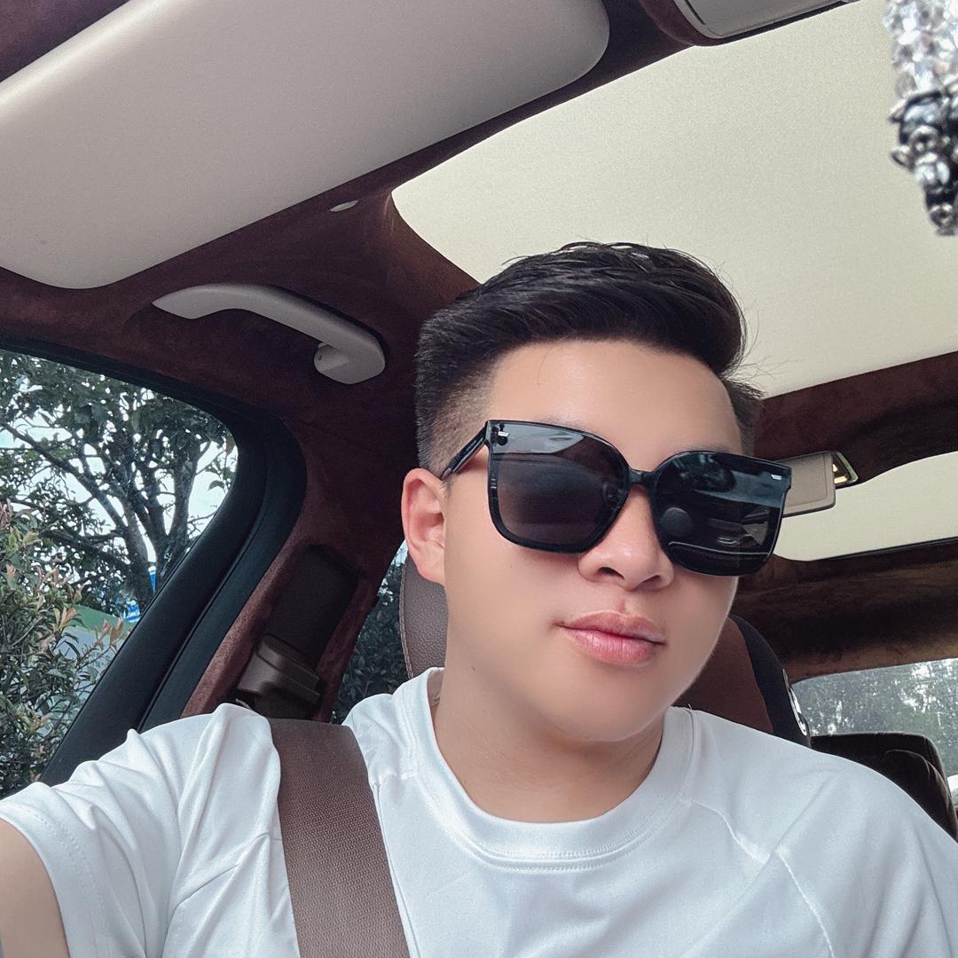 现代摩托车考场-何校