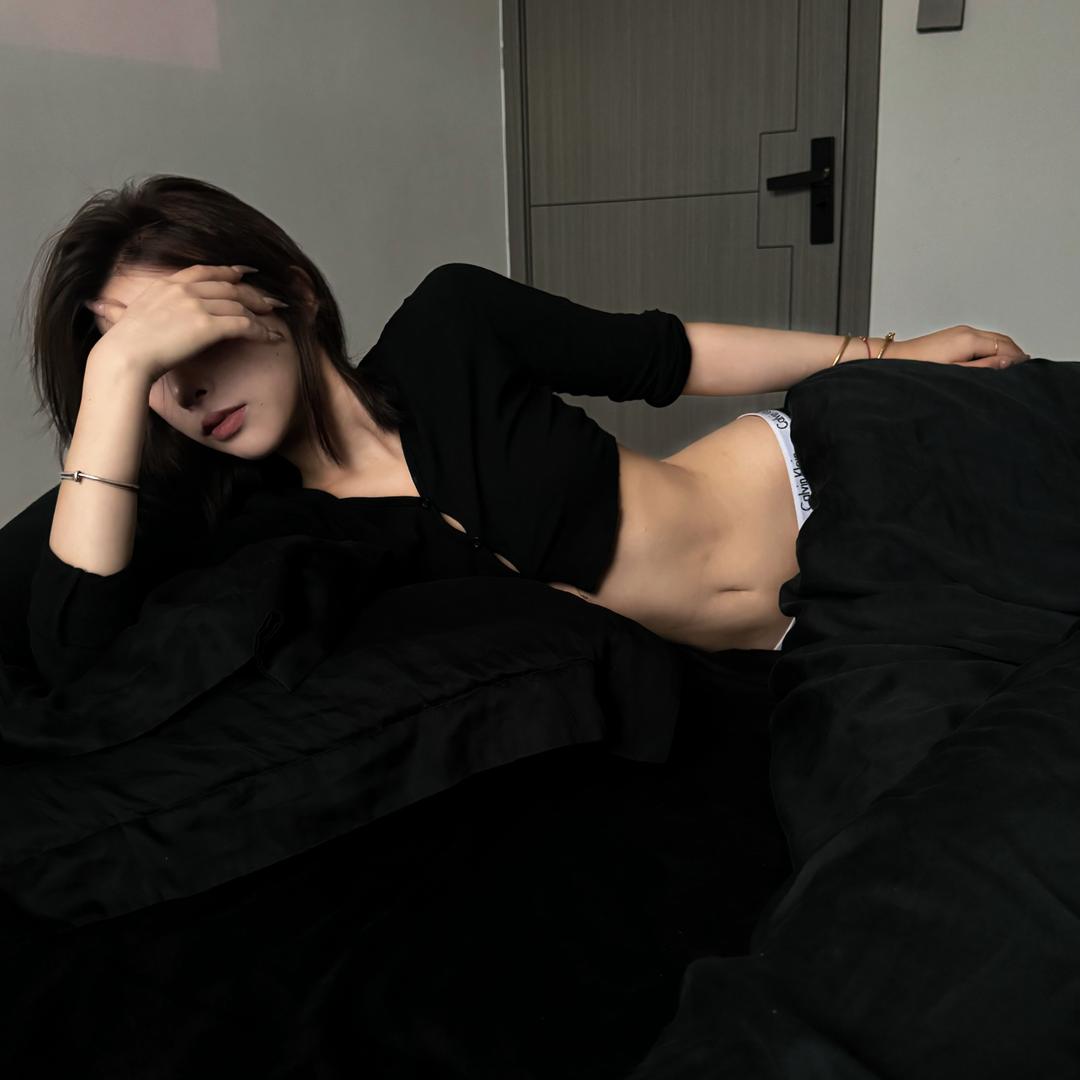 小美  .