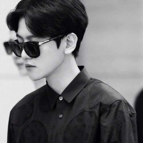 ლ(•̀ 陌路 •́ ლ)