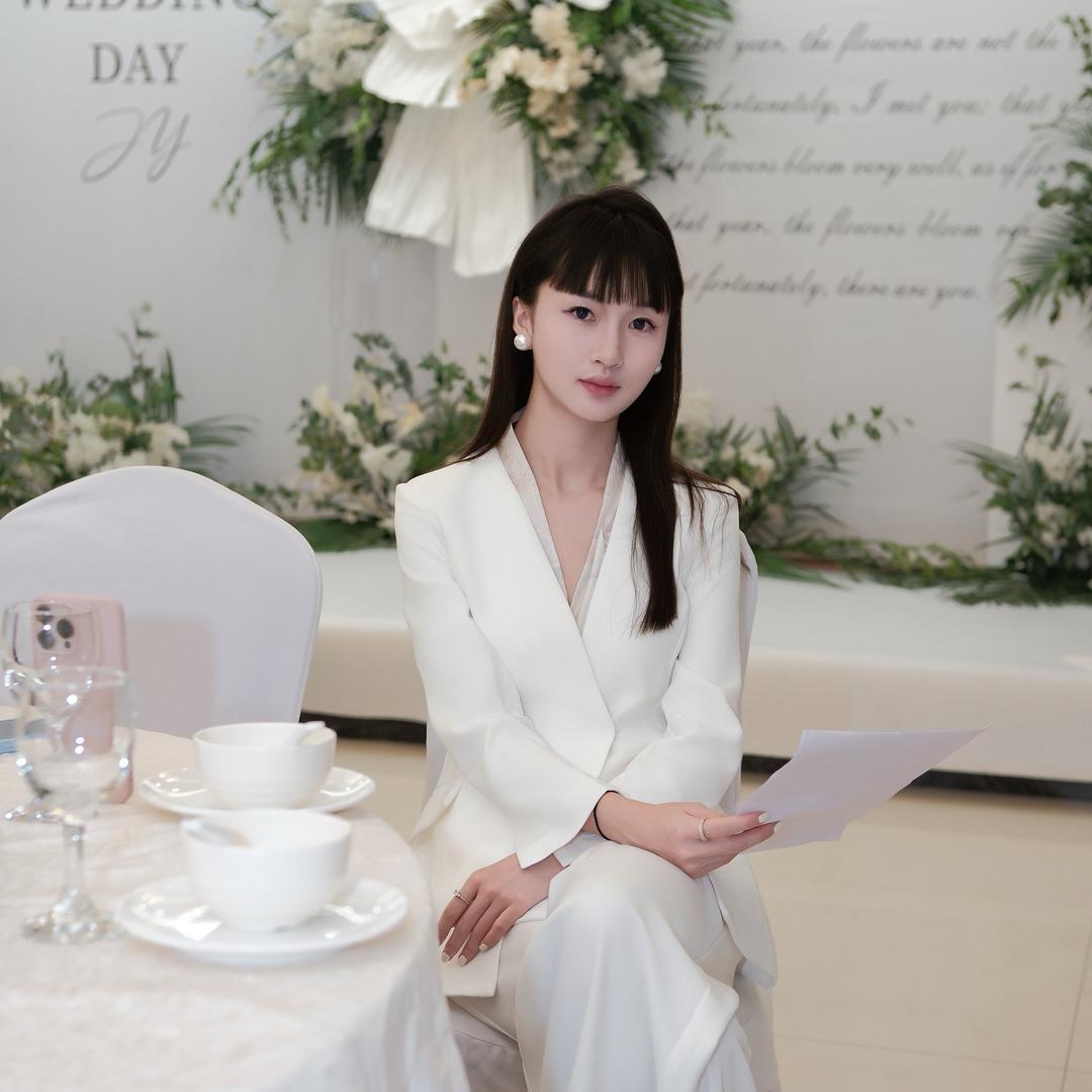 西昌主持人 赵沁