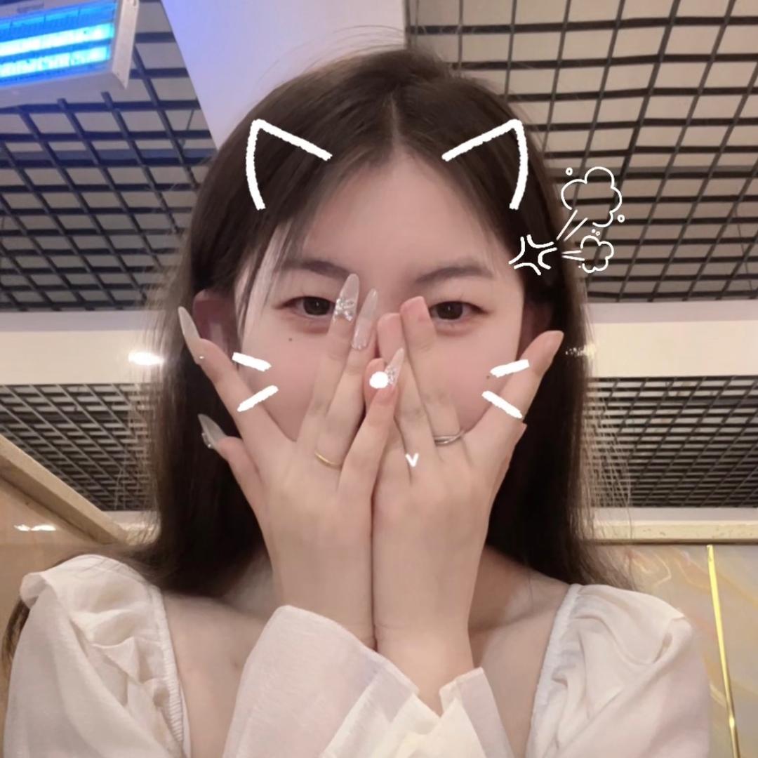 猫咪爱月亮