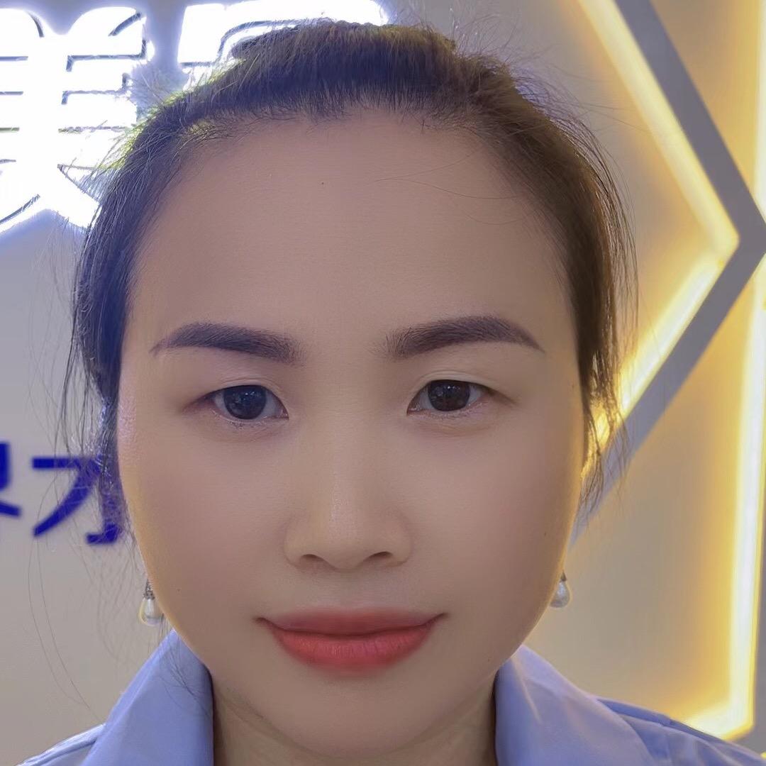 思蒙调皮肤的周姐