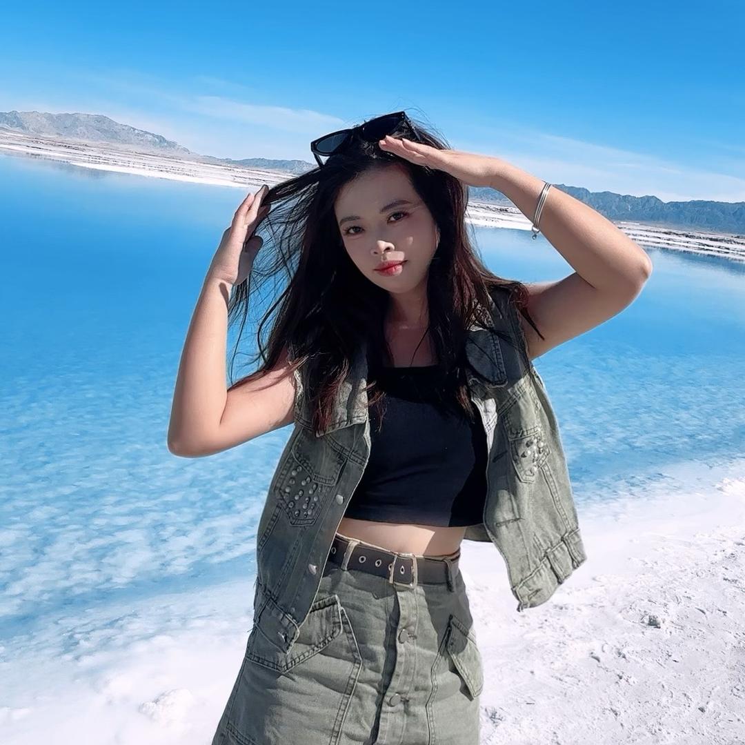 三亚化妆师安妮