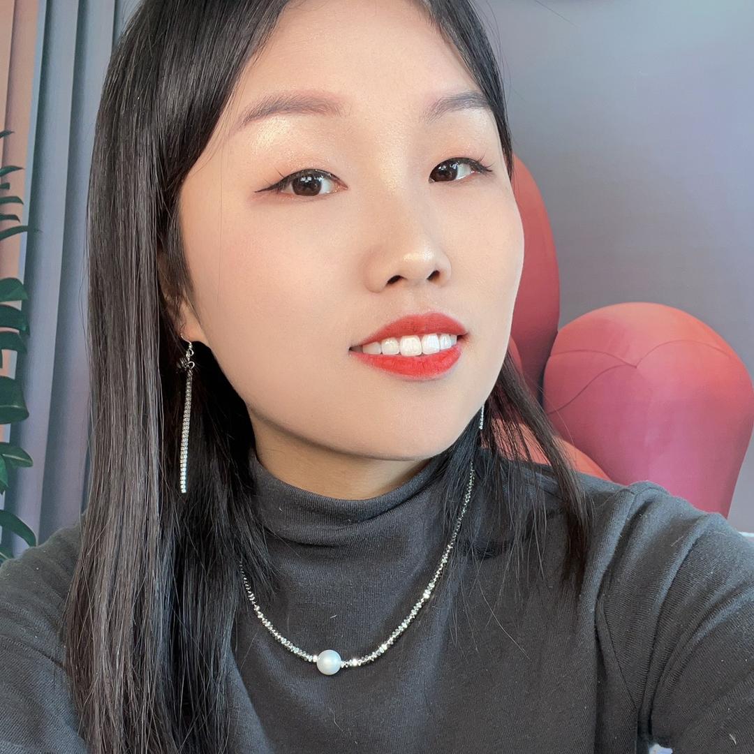 燕子爱美食