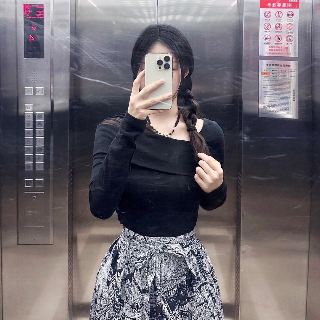 妍西西