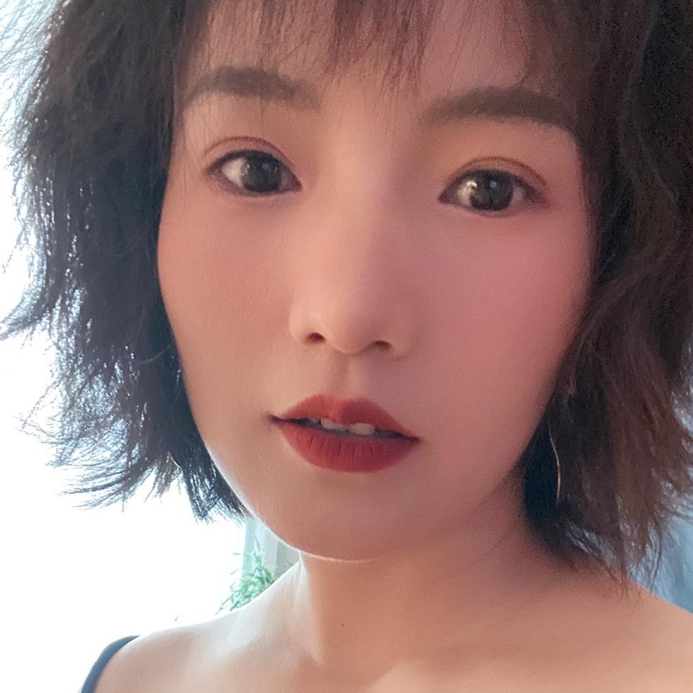 小鹿酱酱子吖