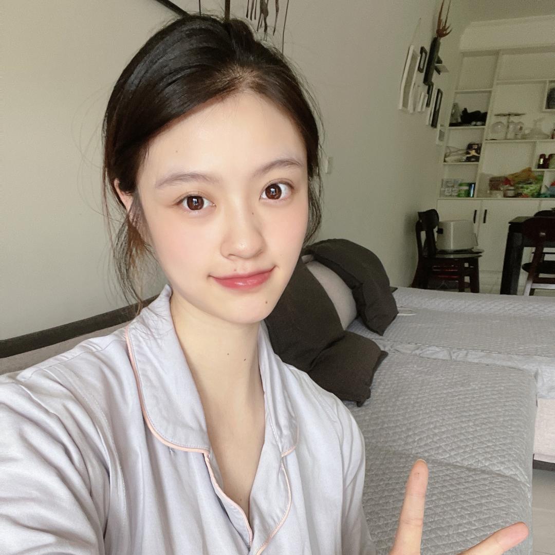 一娜_
