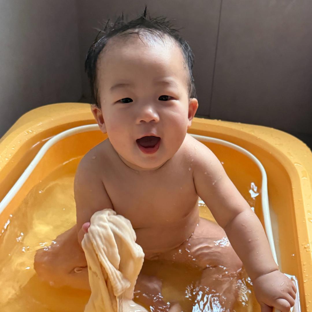 麻花蛋小王