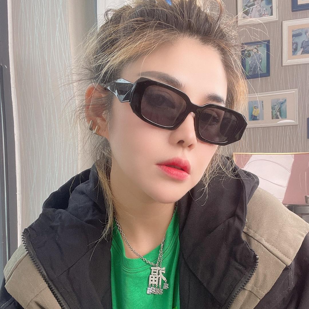 婧恩服饰-不见不散