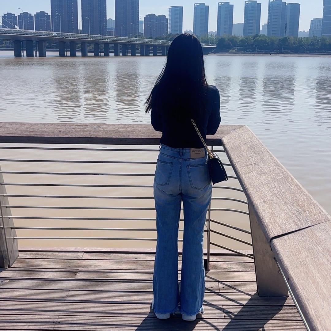 @万般皆苦  唯有自渡