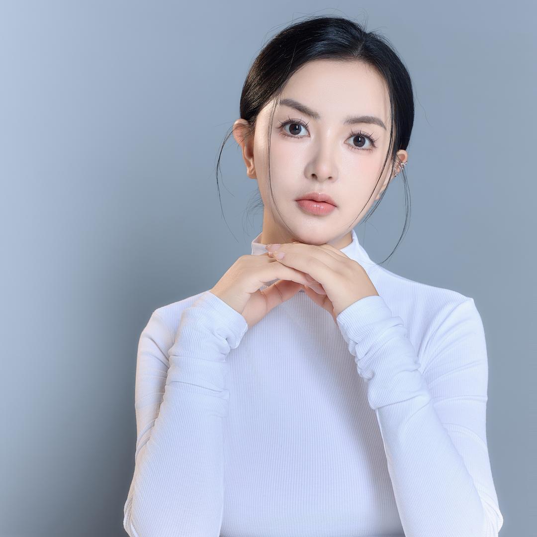 美业霞霞