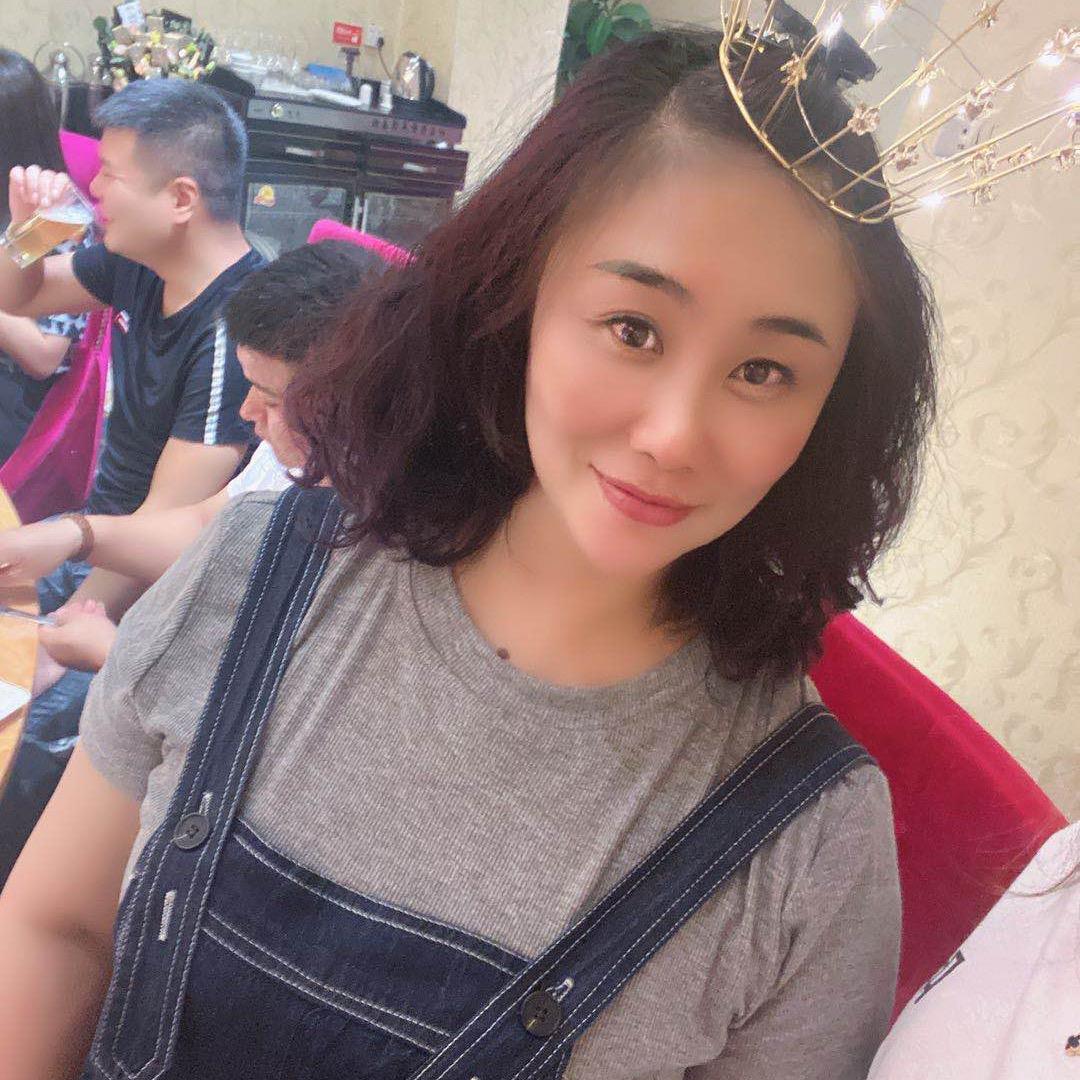 铜川新区李杰一家三口串串店