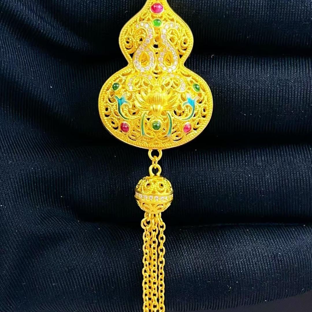 深圳水贝亿卡金珠宝