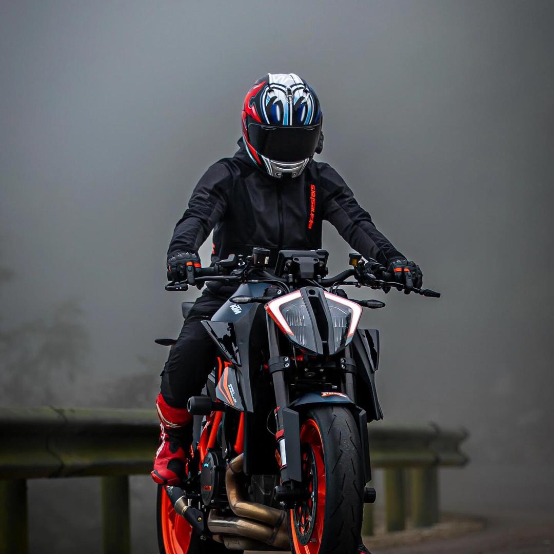 爱骑公爵🏍️的飞机手