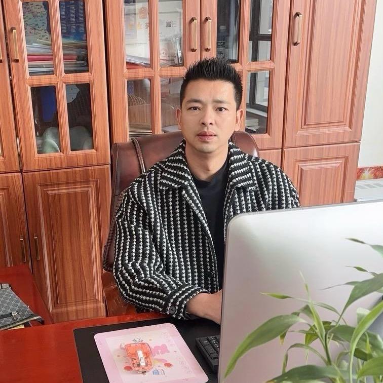 山西联营零库存女装（乐梵潘洛希畈熙）