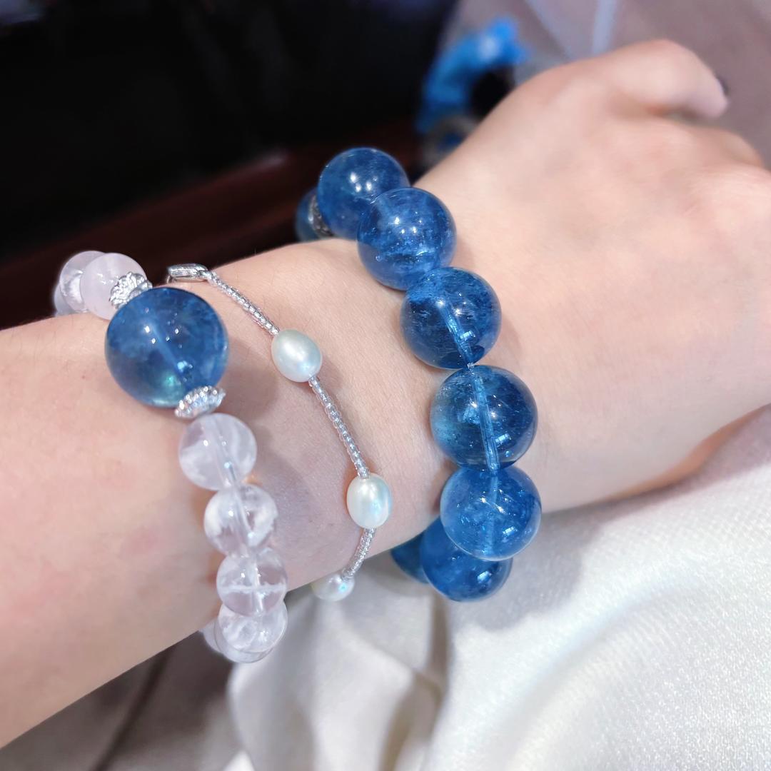 麦荔潮玩好物个体店