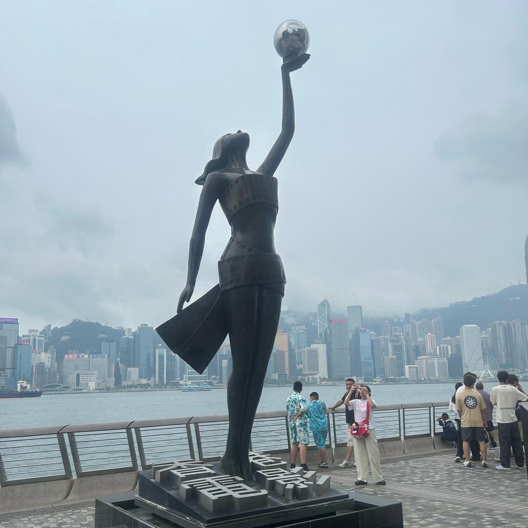 神奇皮卡丘👉橱窗