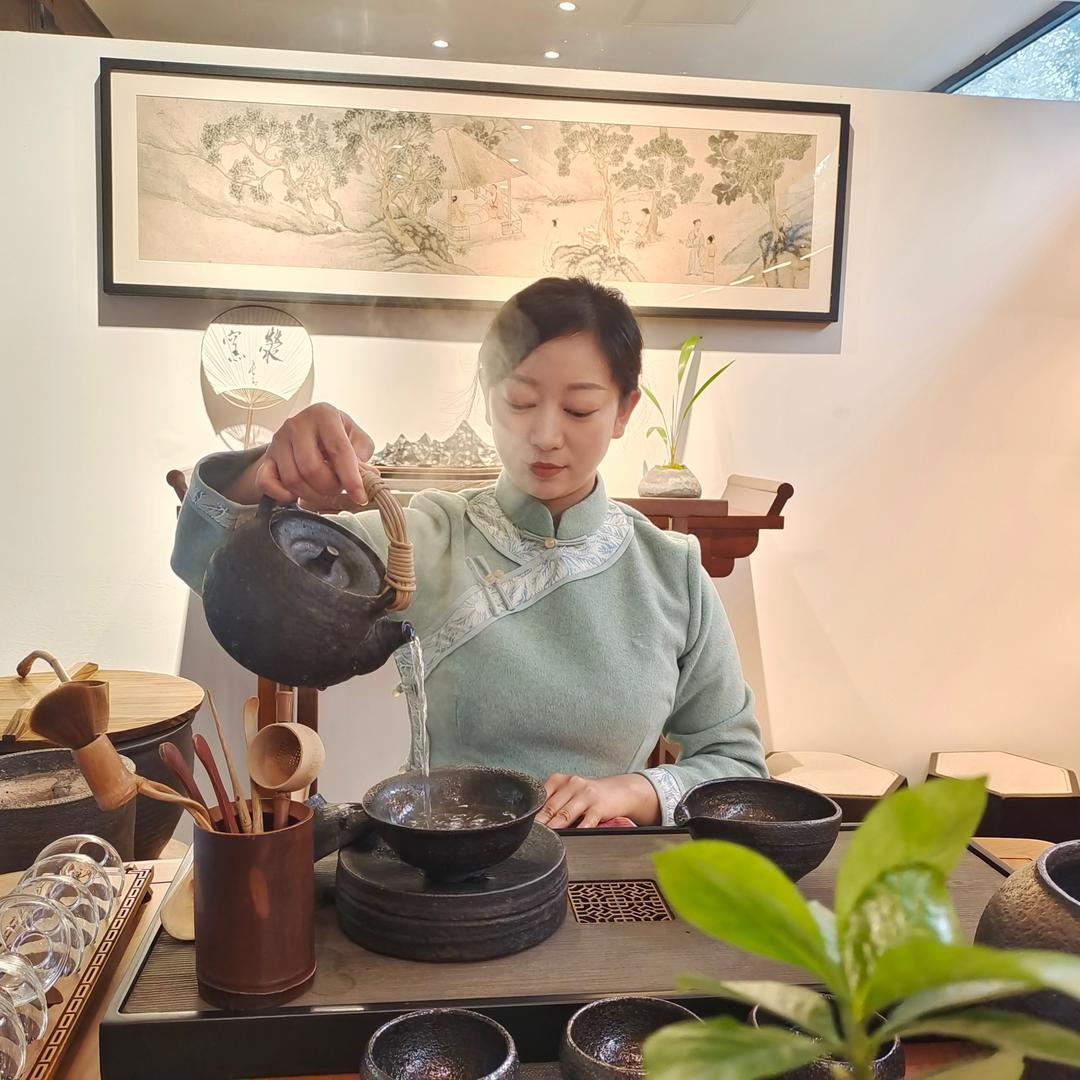 严道釜小朱
