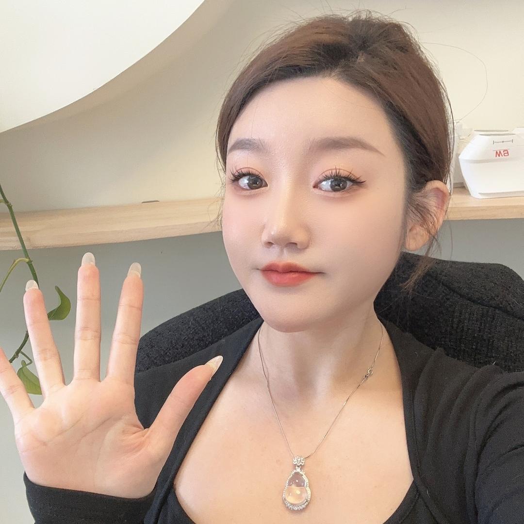 欣雨的眉毛日记（青岛版）