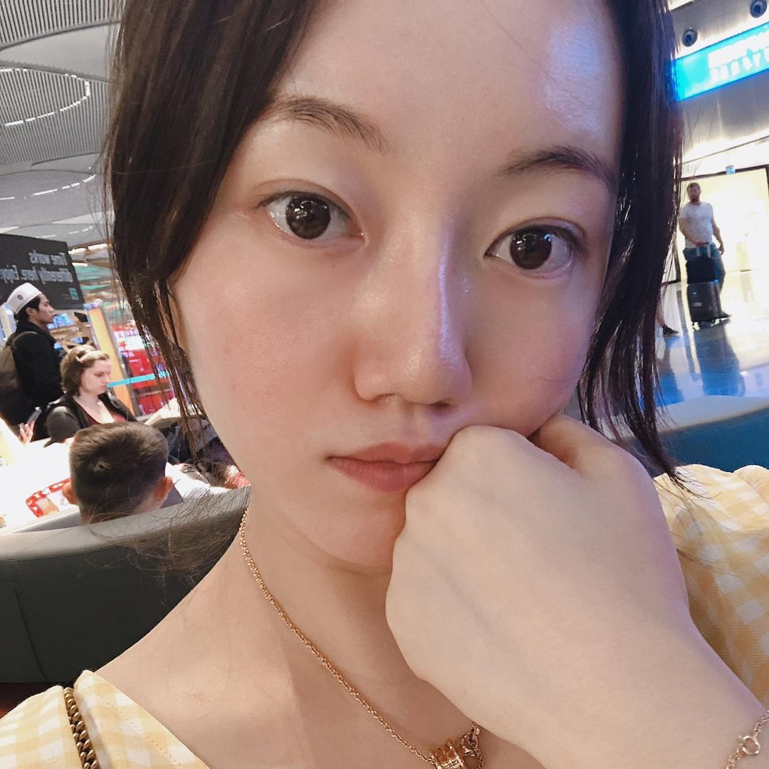 嗯哼