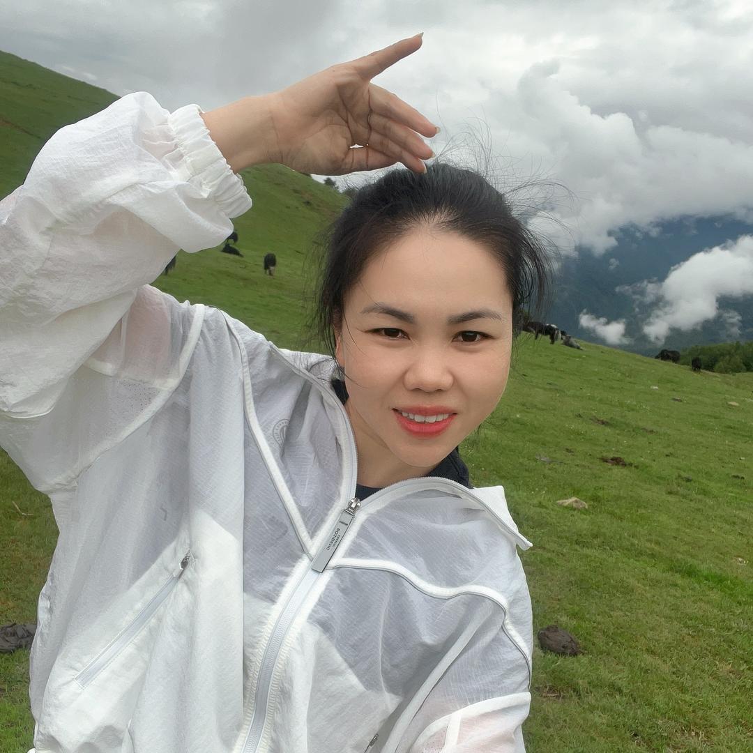 黄康英&清华购物商场掌柜&汇有喜生活超市