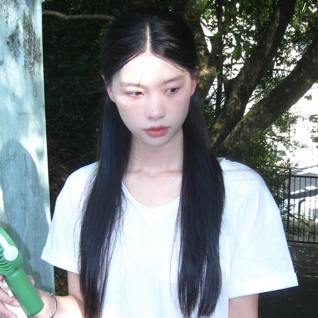 肆月