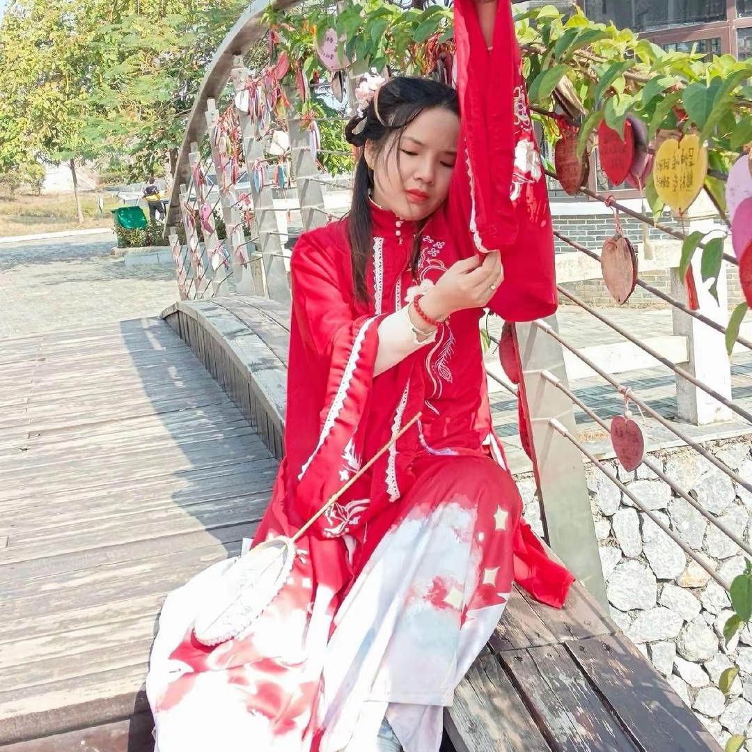周家姑（菇)娘(凉)，女王😋😋燕燕