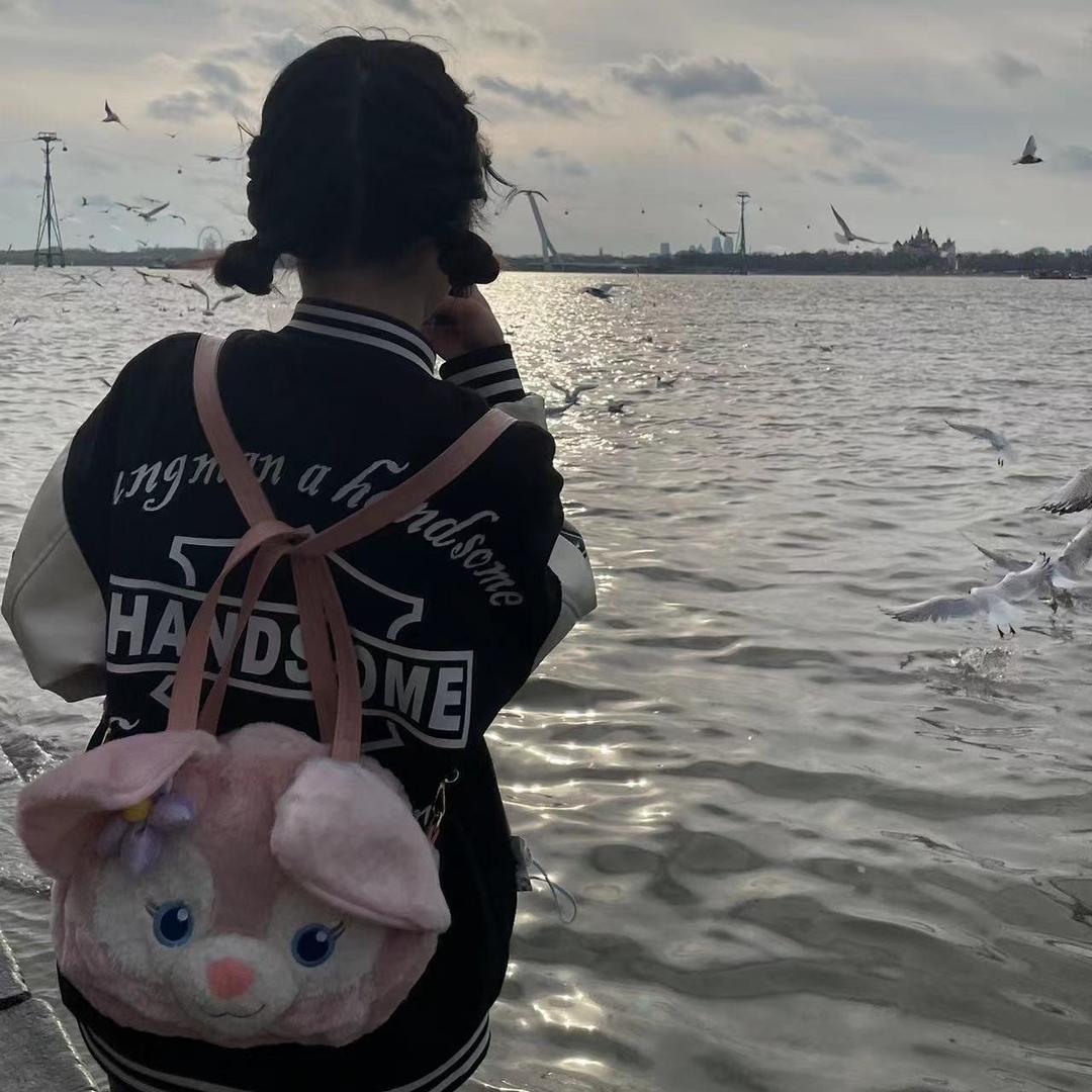 你脸红了耶