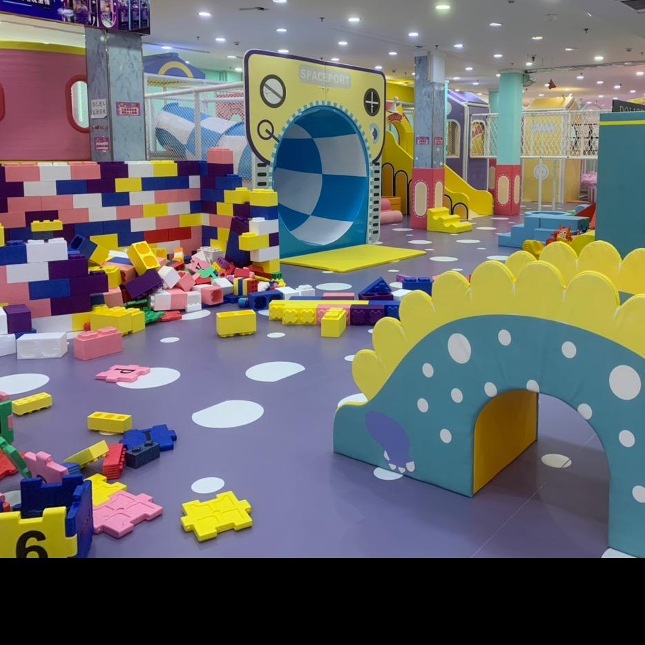 额尔古纳市拉布大林精灵王国儿童园