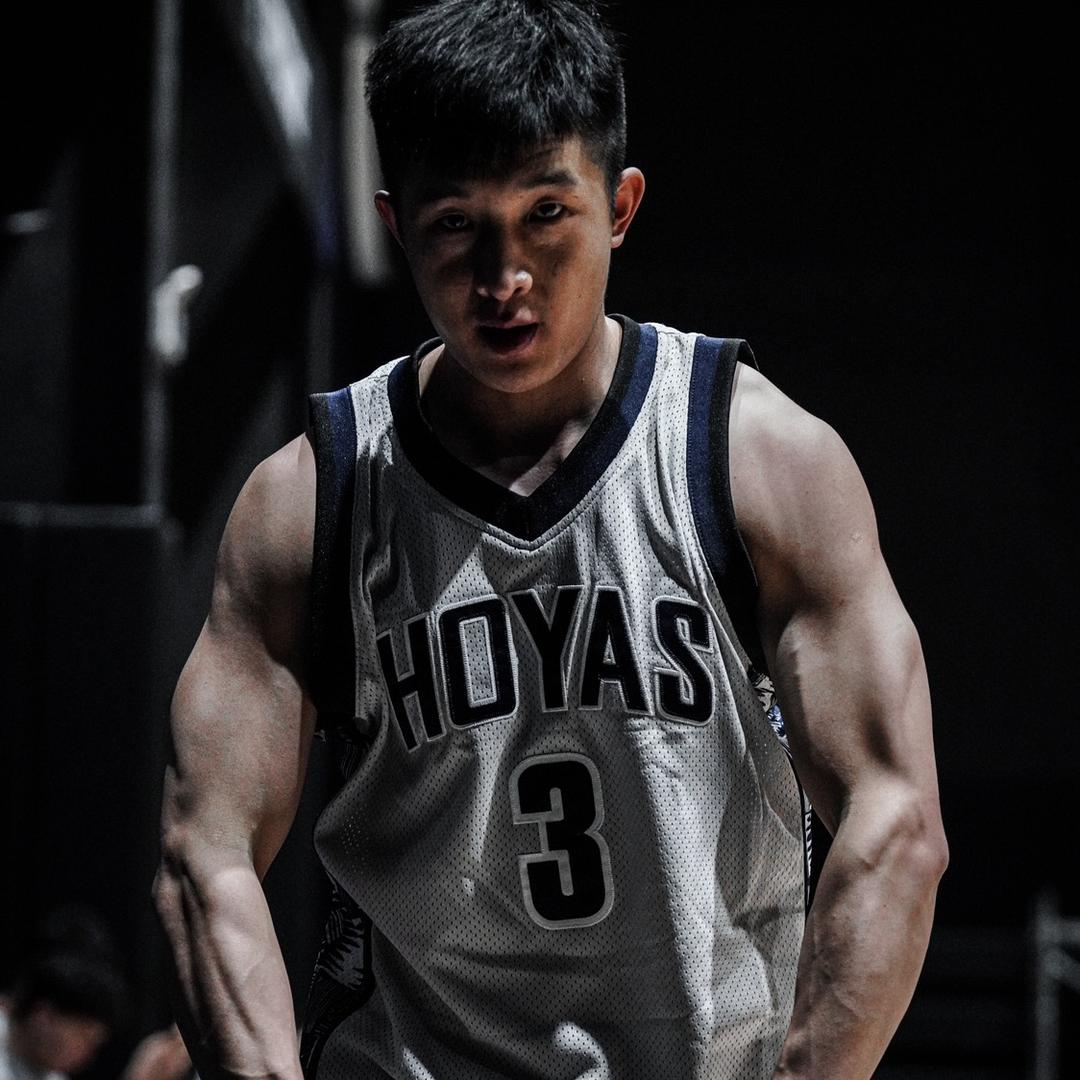 超级草根🏀郭师傅