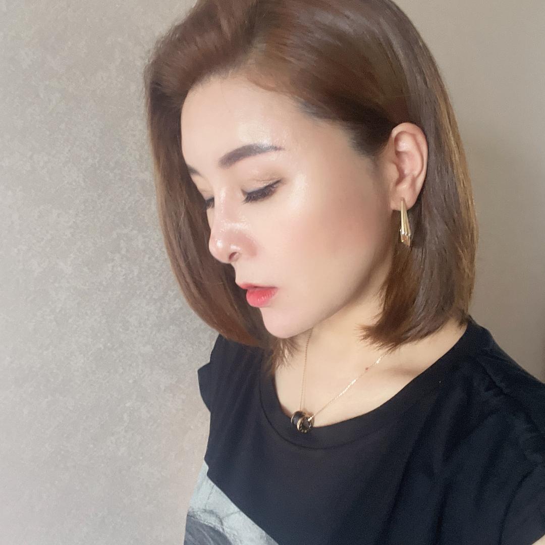 素颜笑春风