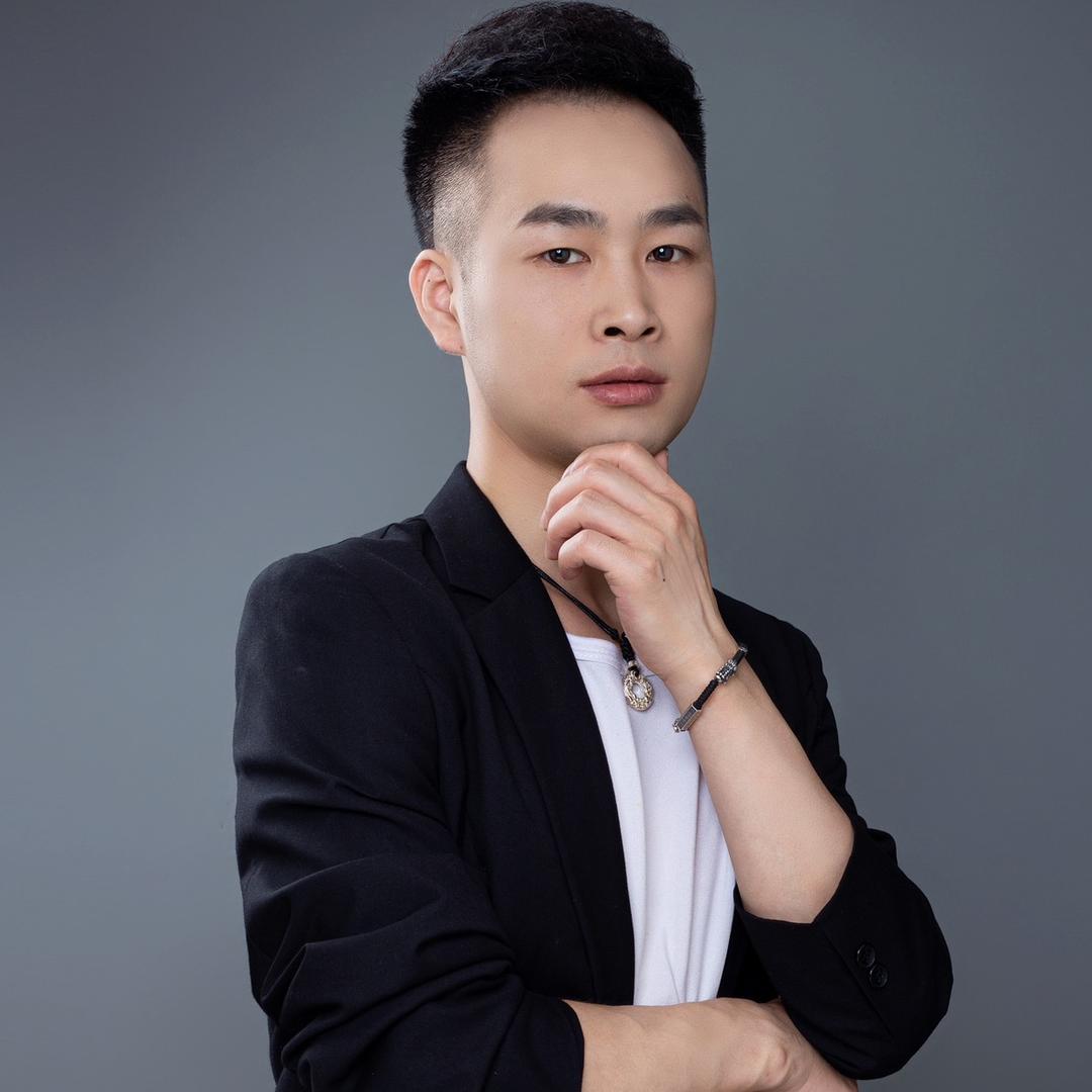 萌贝美发冯凯