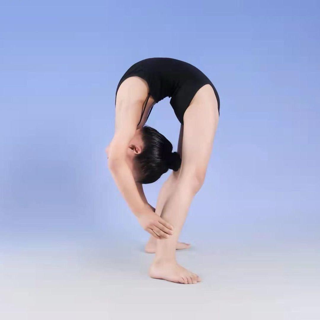 爱跳舞的彤彤💕