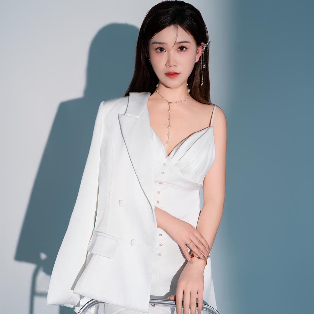 @甄养蝶变空间创始人−丽颖