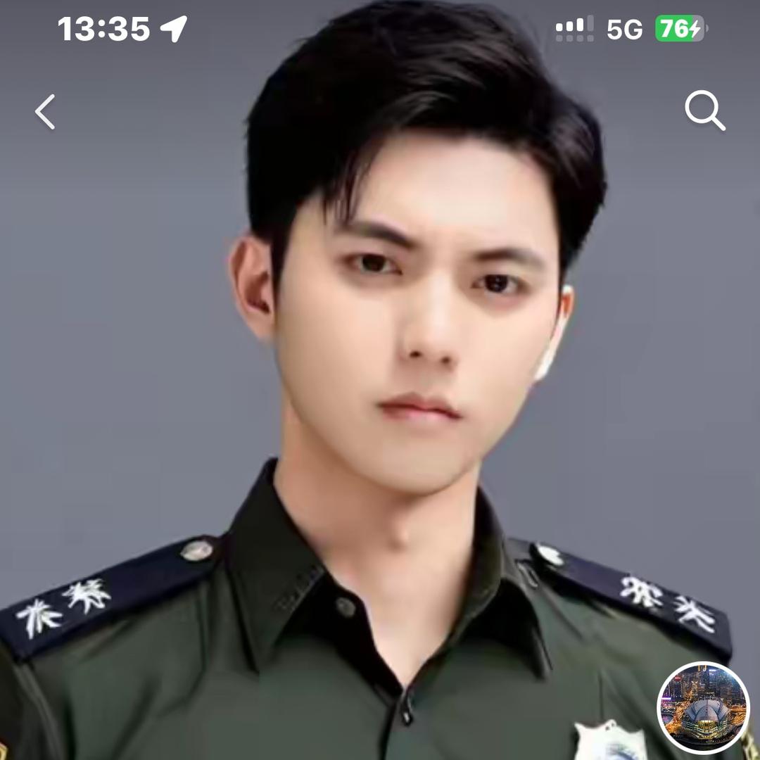 何利菲！