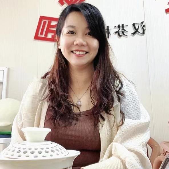 在梅州兴宁市开托管的朱老师