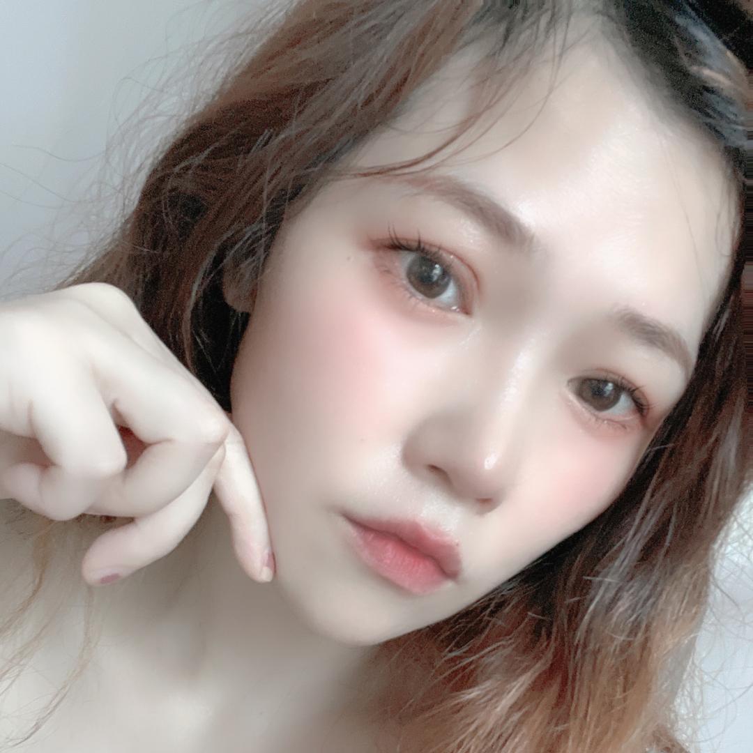 抿 一抹浅心笑意