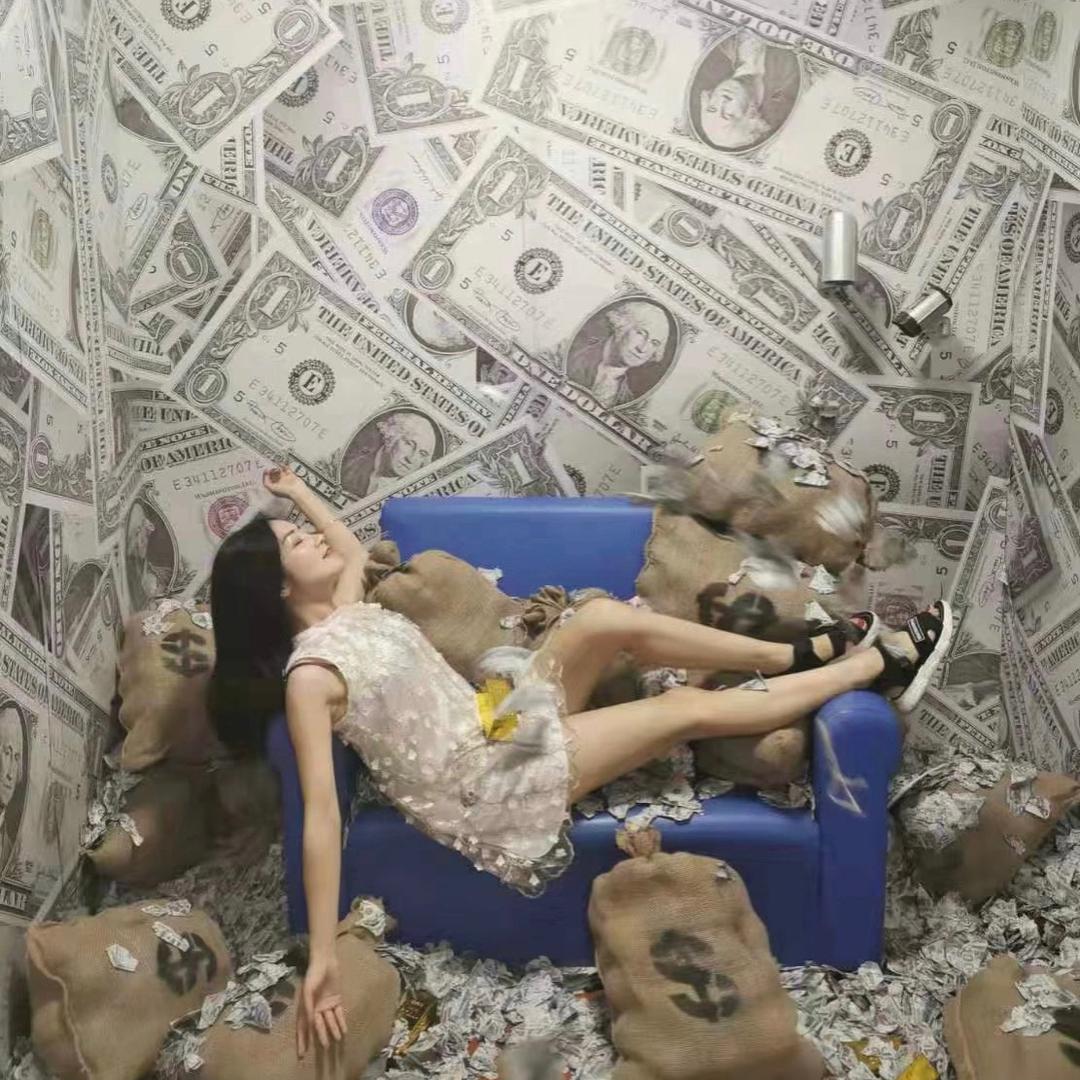 郑二三