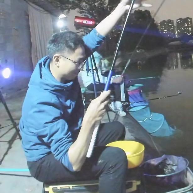 凌一一