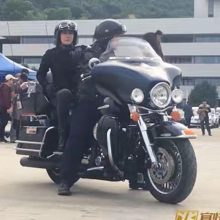 一双拖鞋闯美国