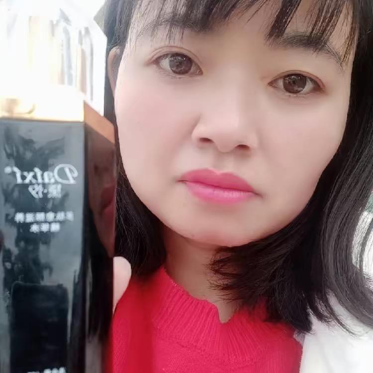 想买黛汐化妆品找我王召芹