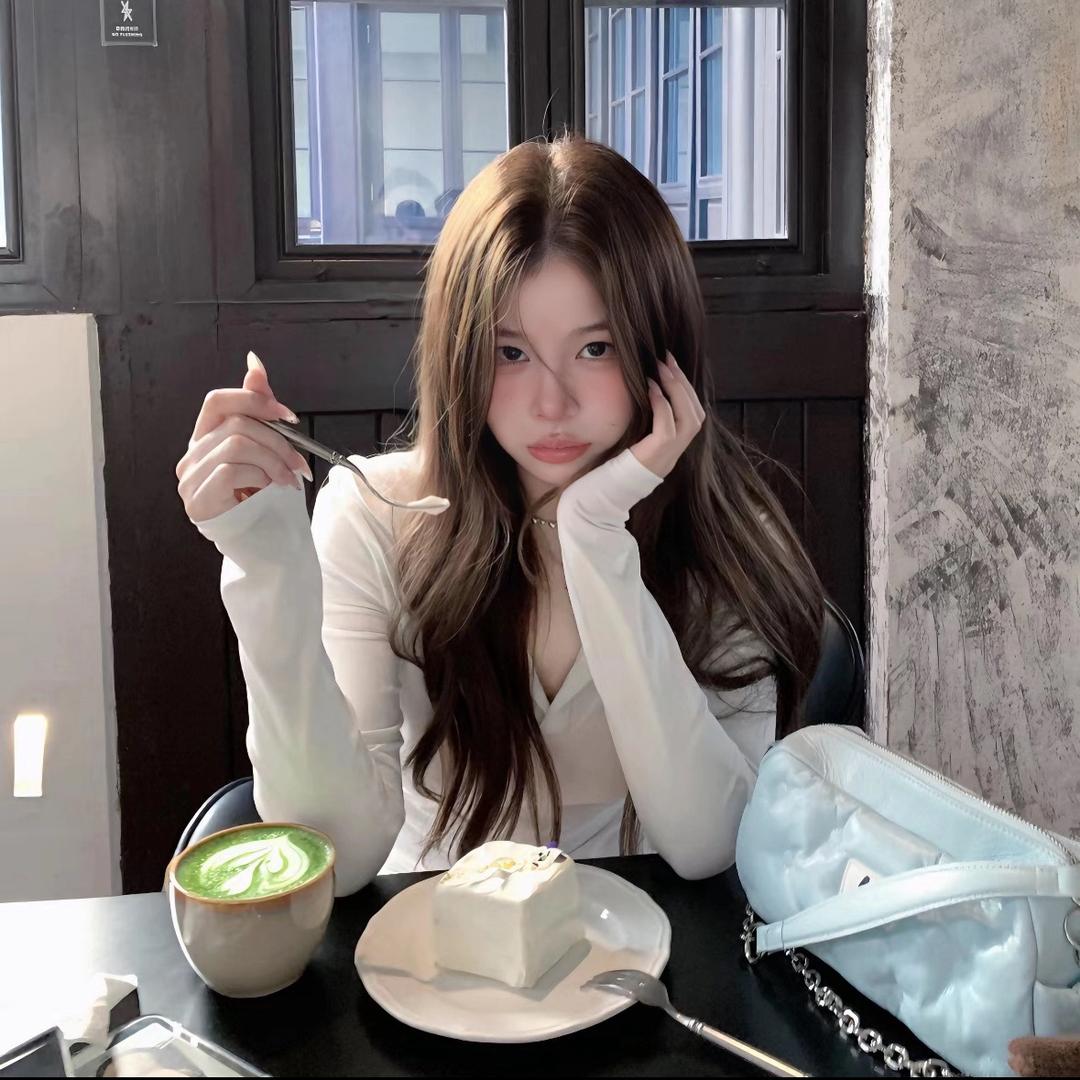 椰椰.