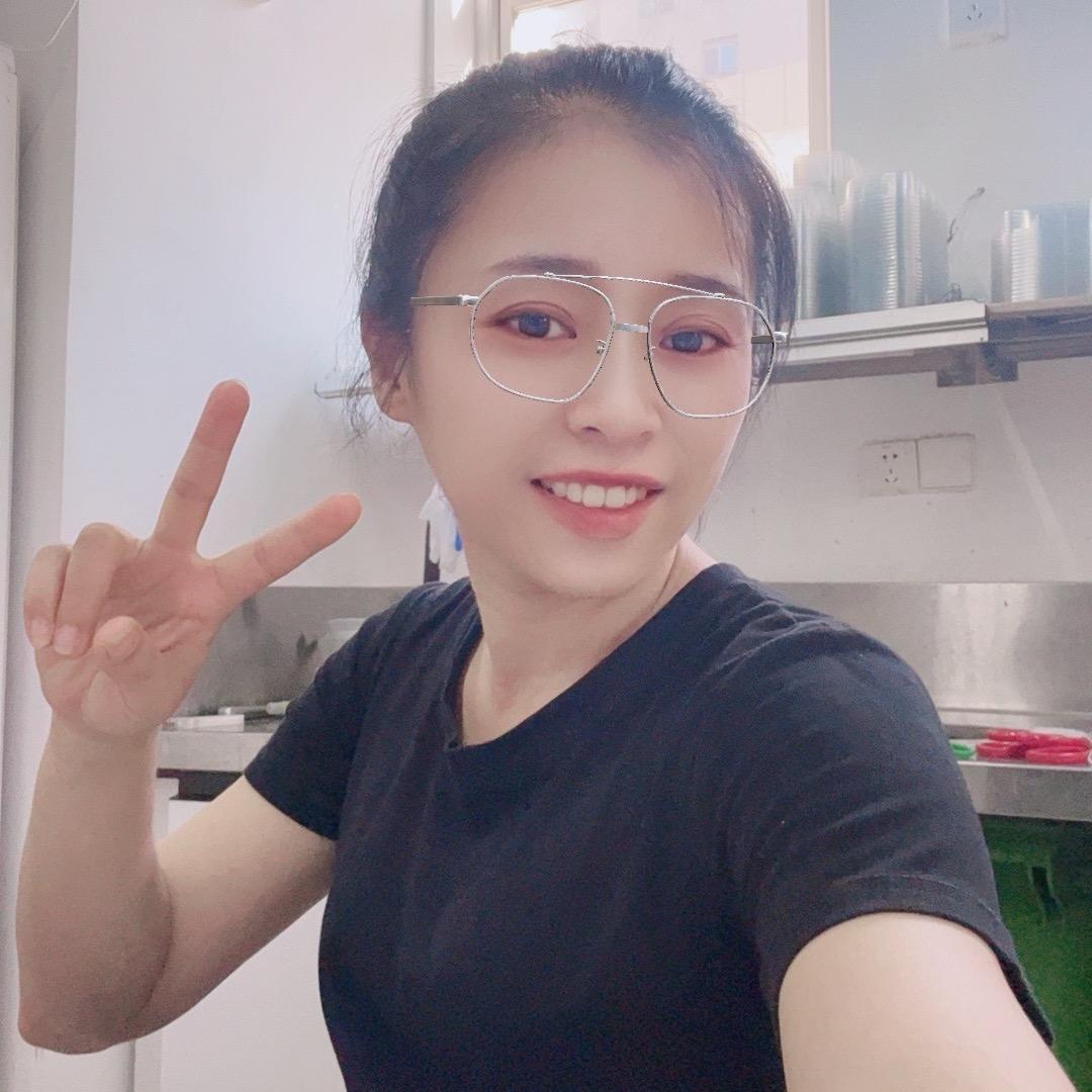 为了生活陪富豪