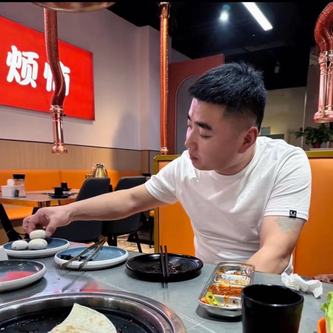 沂水欧神诺瓷砖＊孙亮