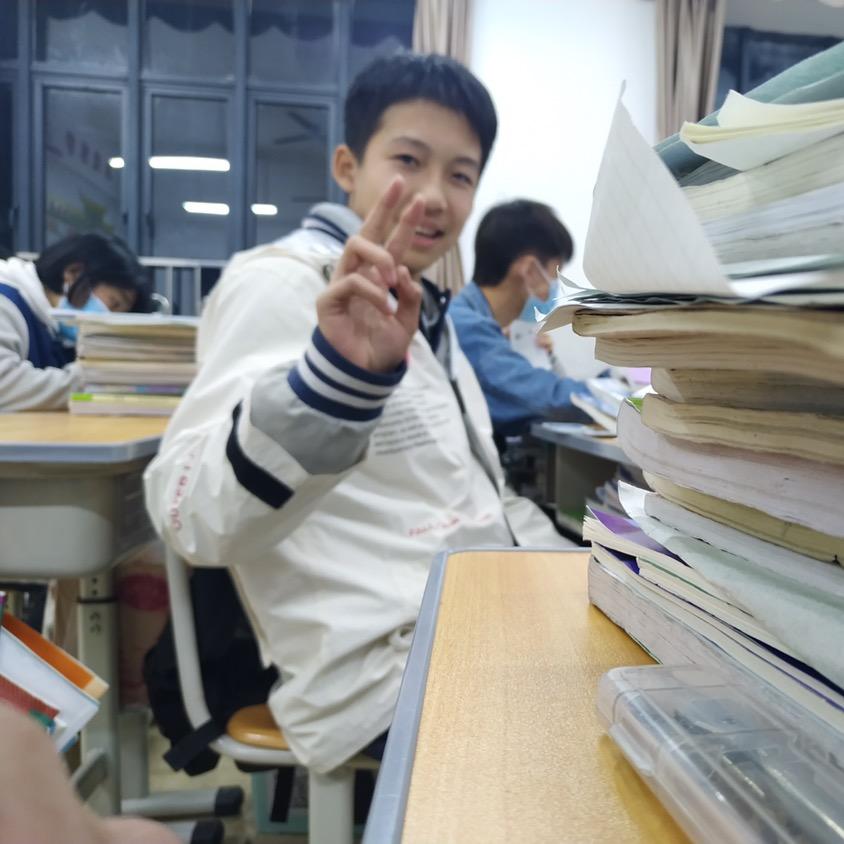跳远玻璃人