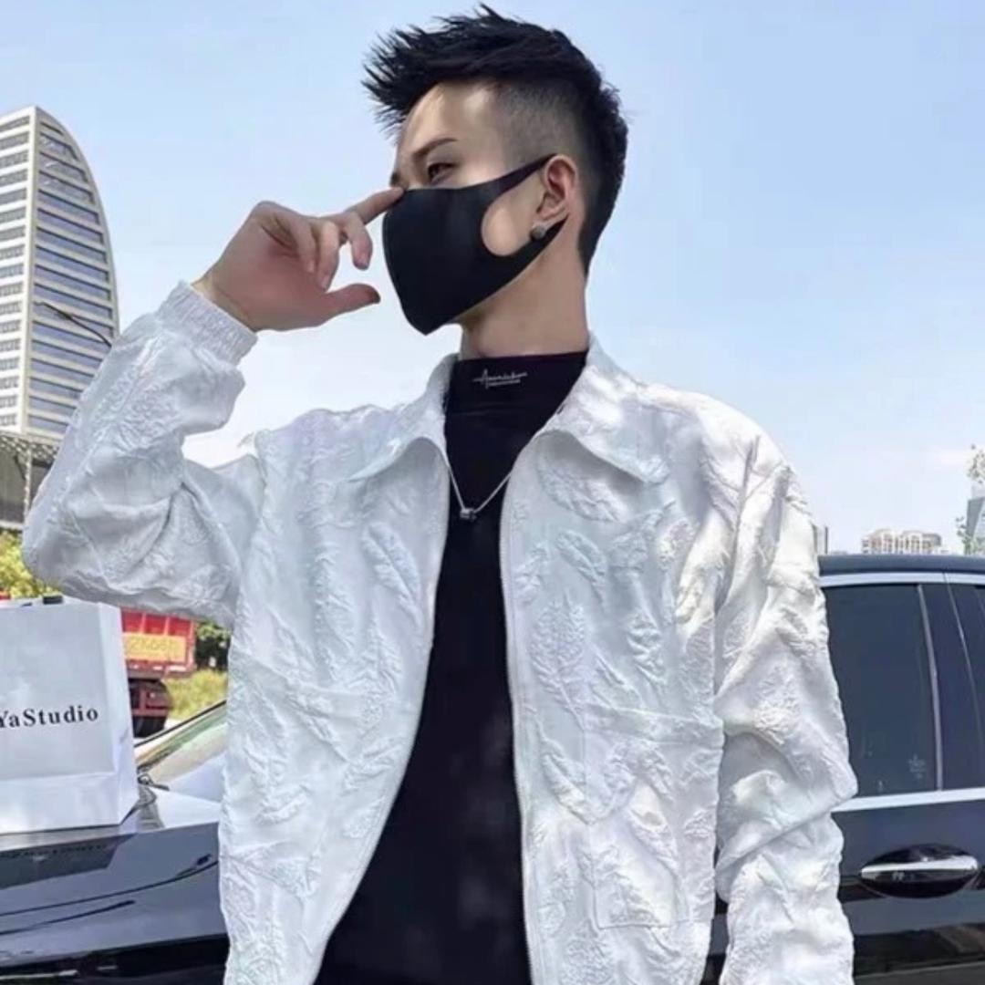 言朔深圳灏润文化传媒有限公司男装专卖店
