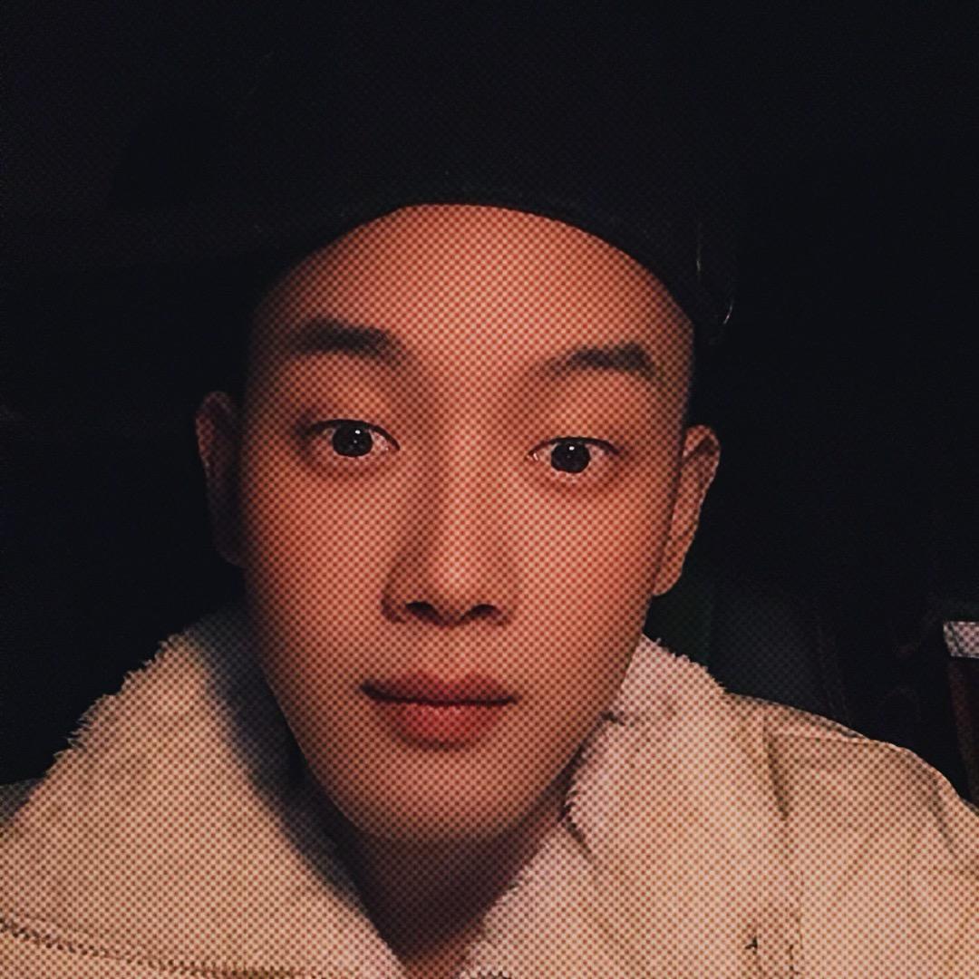 李小杰。 户外KTV，橱窗有好物。