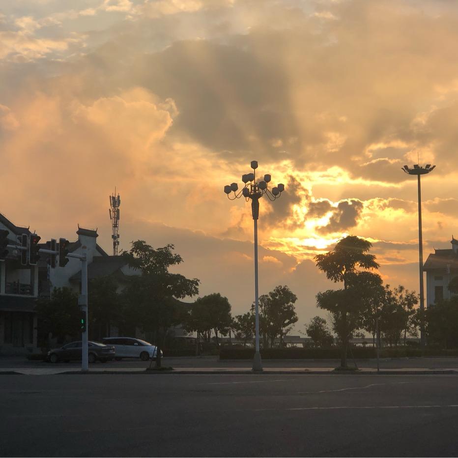 锅耳东