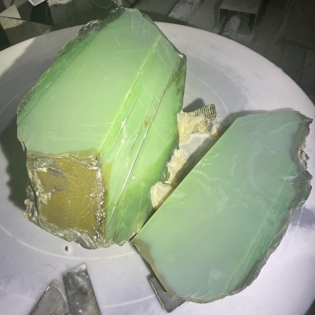 靳玉满堂