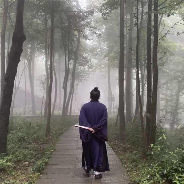 德明